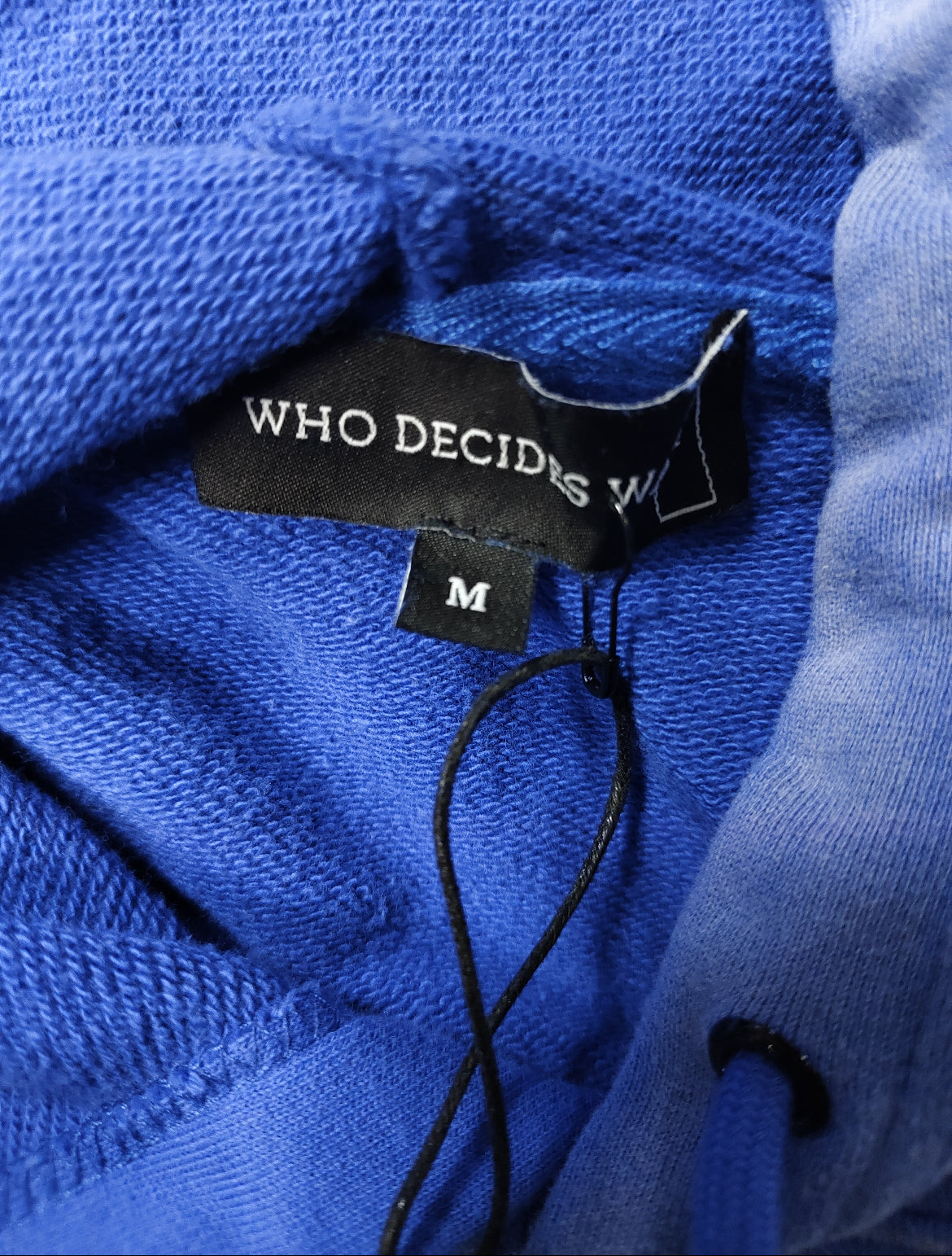 Who decides war
